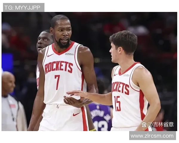 雄鹿与火箭首节较量精彩纷呈球员表现引人瞩目 雄鹿与火箭首节较量精彩纷呈球员表现引人瞩目